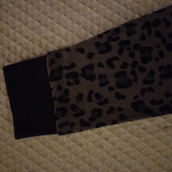 NWT Women's Puma Pull-over Hoodie - Picture 15 of 16